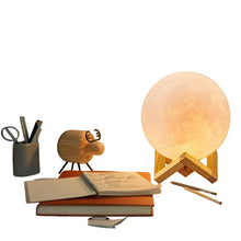 Charger l'image dans la galerie, Lampe Lune 3D LED — Veilleuse Tactile Rechargeable
